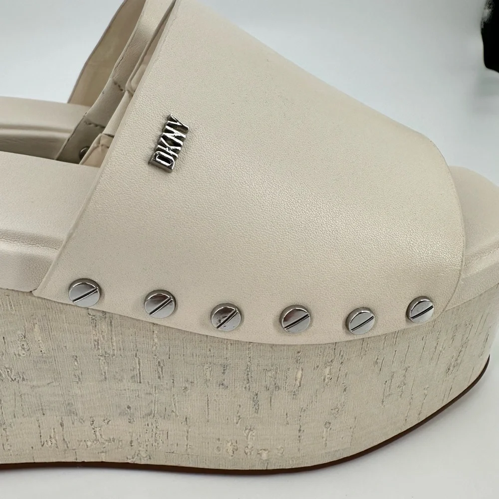 DKNY Alvy Studded Square Toe Platform Wedge Slip On Leather Slides Size 7M